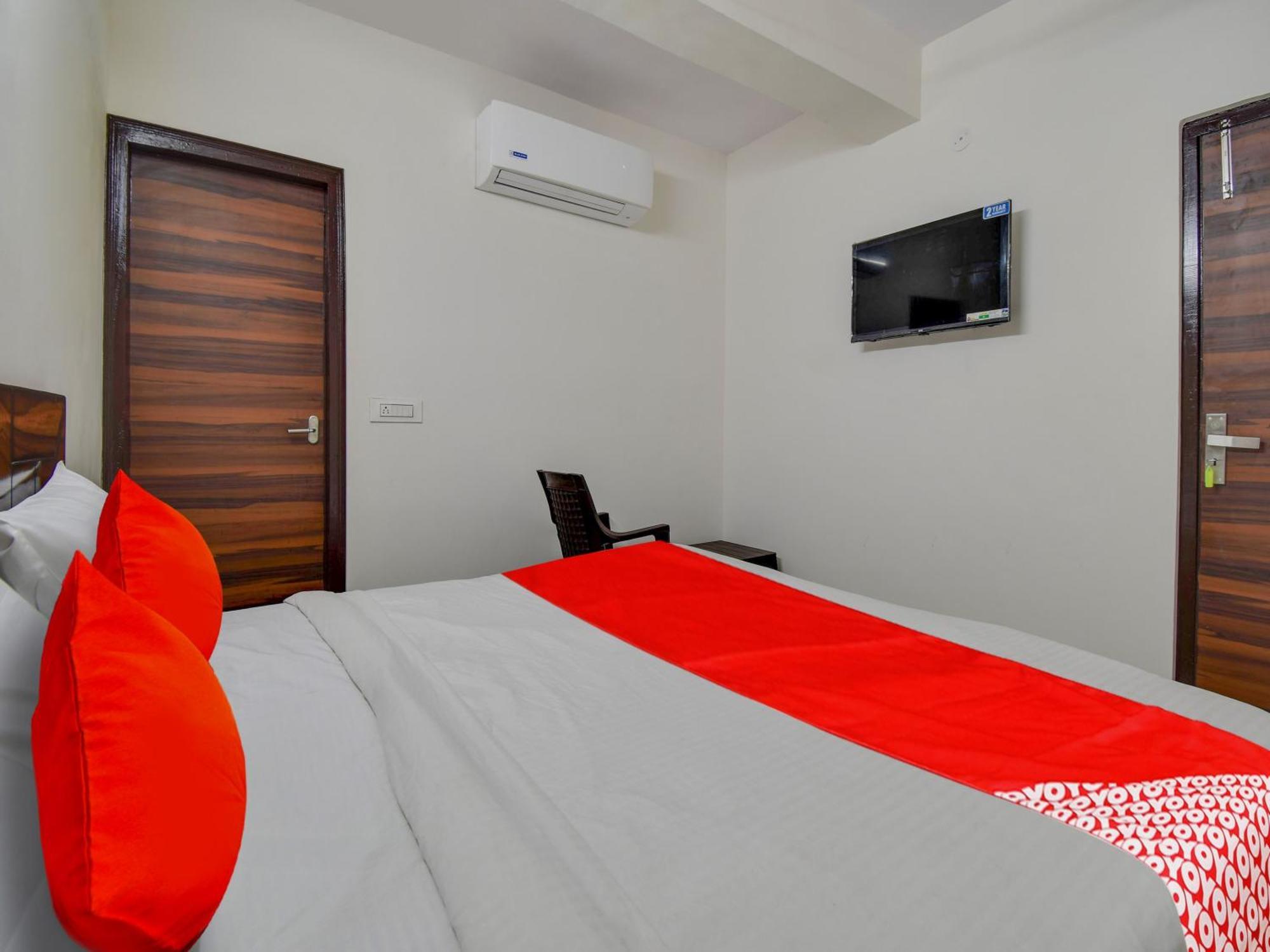 Hotel O Dream Palace Új-Delhi Kültér fotó